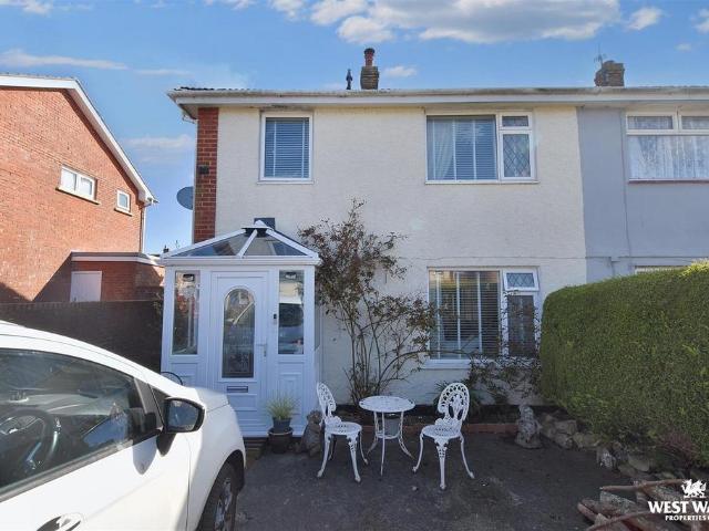 House for sale in Monkton, Pembroke