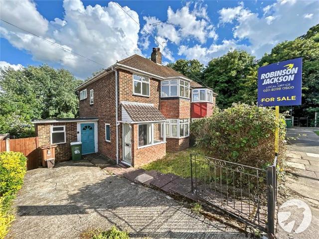 House for sale in Albany Park, Greater London