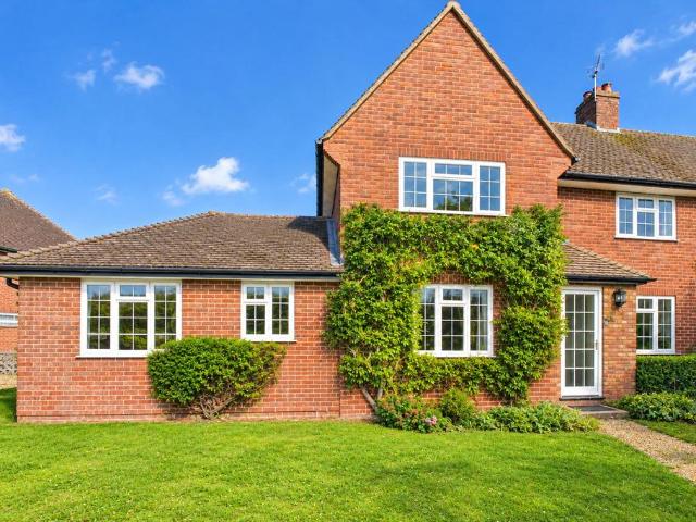 House for sale in Theale, West Berkshire
