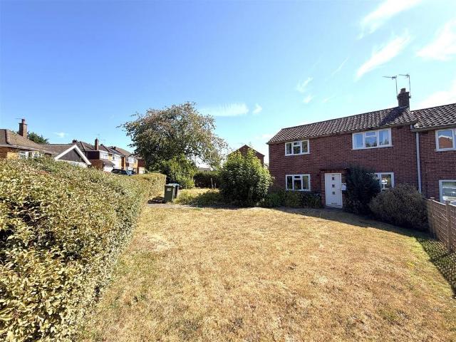 House for sale in Green Close, Warwickshire