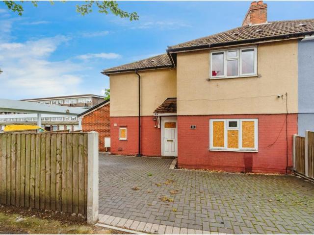 House for sale in Fallings Park, Park Village