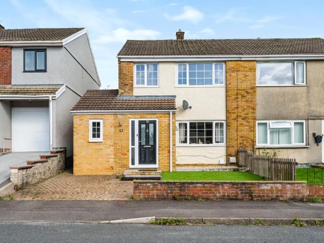 House for sale in Upper Boat, Tonteg
