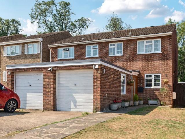House for sale in London Borough of Croydon, Greater London