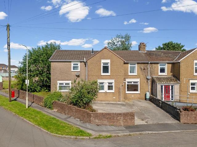 House for sale in Llanharry