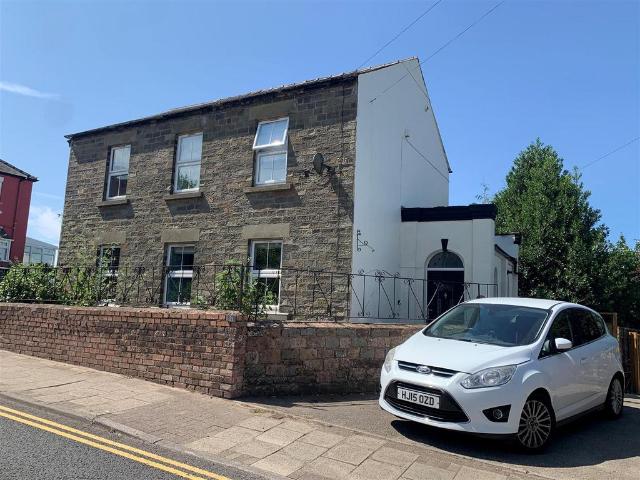 House for sale in Bromsberrow Heath, Gloucestershire
