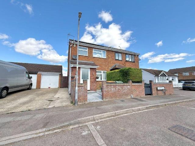 House for sale in Woodside Estate, Houghton Regis