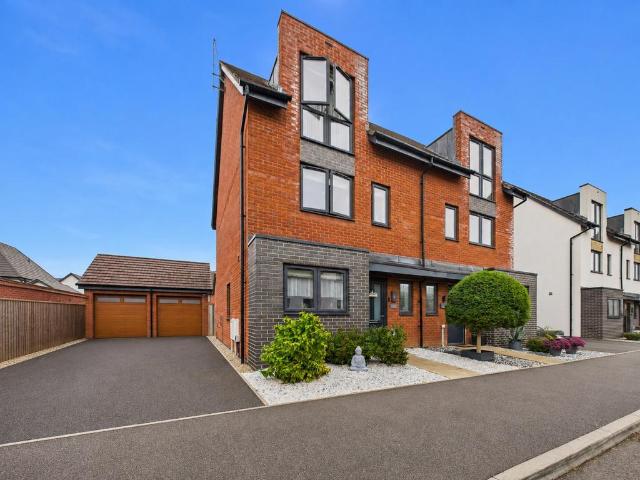 House for sale in Ashby Fields, Daventry