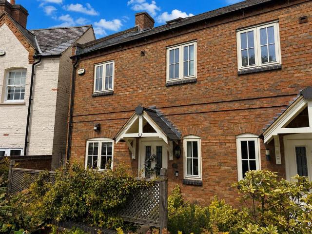 House for sale in Stanford On Avon, Leicestershire