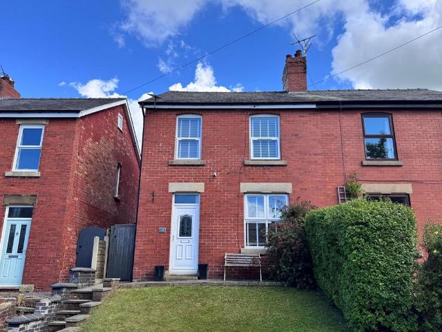 House for sale in Wash, Charlesworth