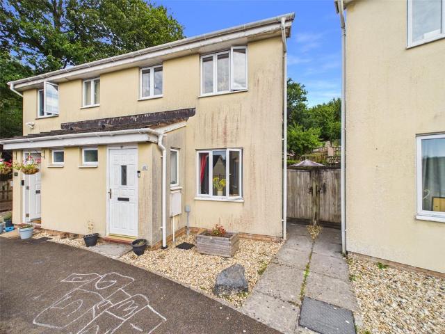 House for sale in Weir Quay, Devon
