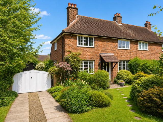 House for sale in Five Acres, Hertfordshire