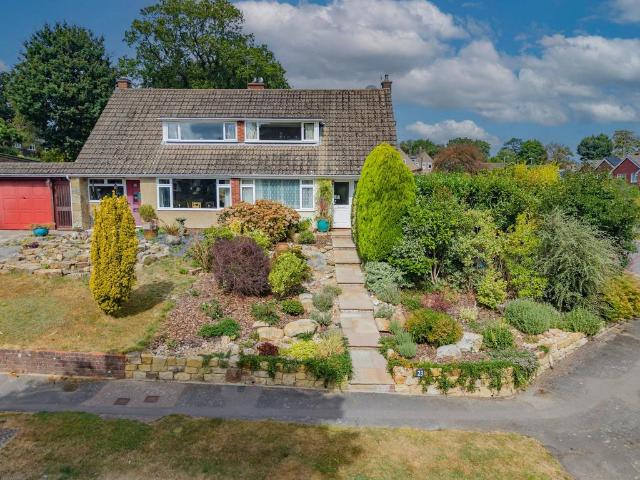 House for sale in Alderbrook, Cross In Hand