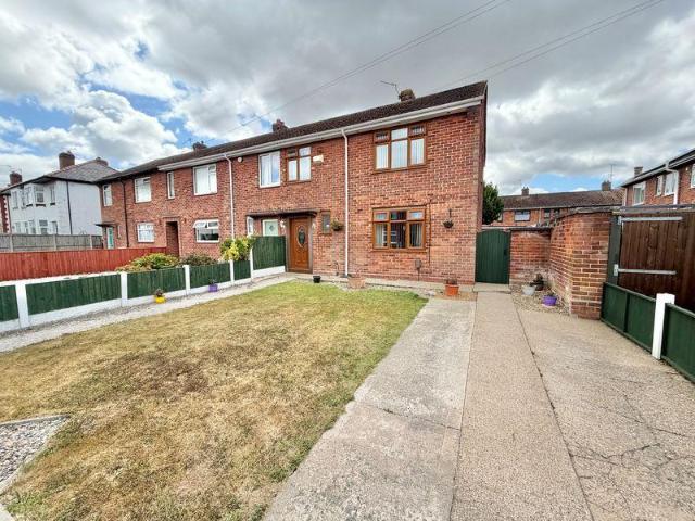 House for sale in Rossmore, Cheshire