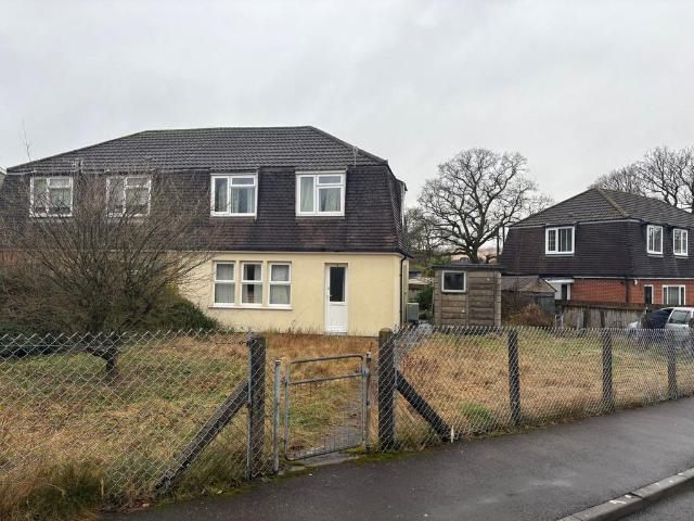 House for sale in Cwarter Bach, Wales