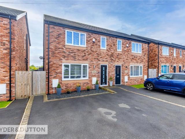 House for sale in Heap Bridge, Burnedge