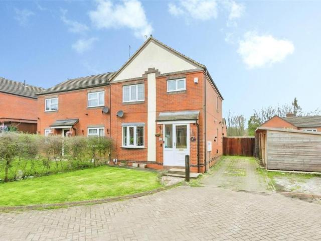 House for sale in Gun Hill, Warwickshire