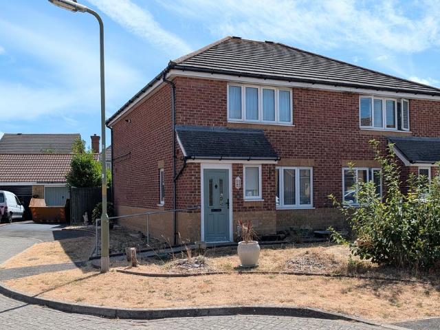 House for sale in Lee-on-the-Solent, Middlecroft