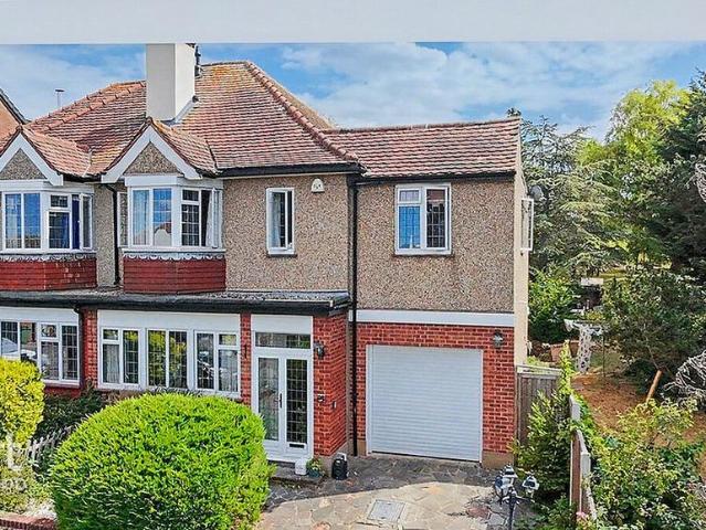 House for sale in Harold Wood, Greater London
