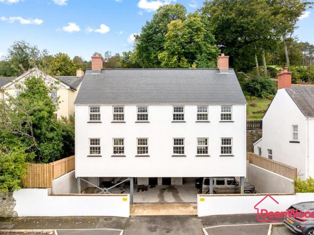 House for sale in Douglas, Scotland