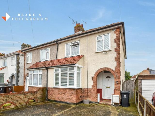 House for sale in Dale Hill, Essex