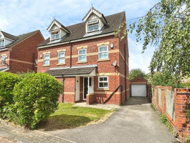House for sale in Thurnscoe, South Yorkshire