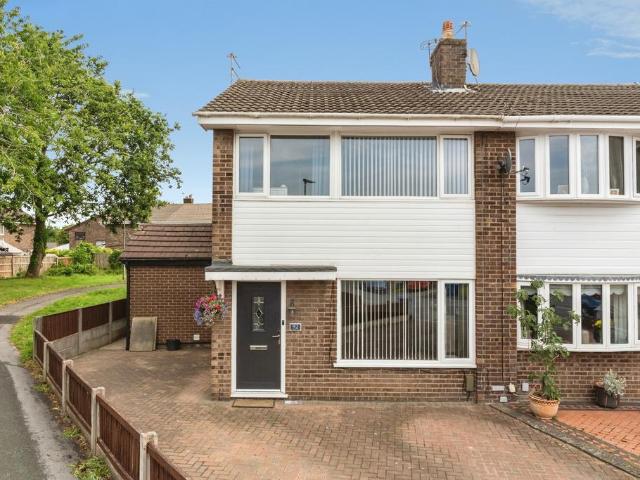 House for sale in Hood Manor, Warrington