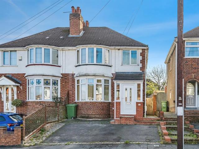 House for sale in Woodsetton, Coseley