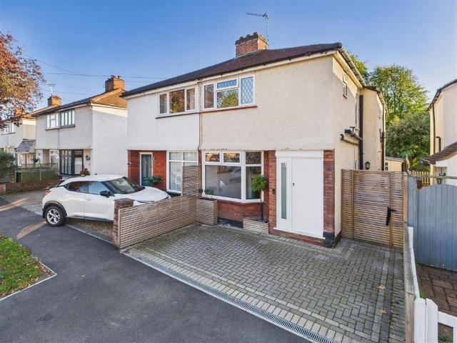House for sale in West End, Elmbridge