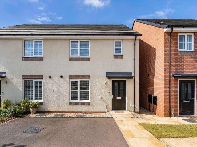House for sale in Camp Hill, Warwickshire