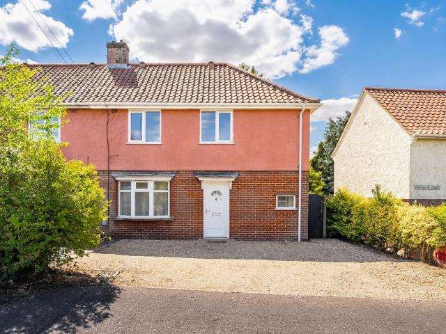 House for sale in Lakenham, East Bank