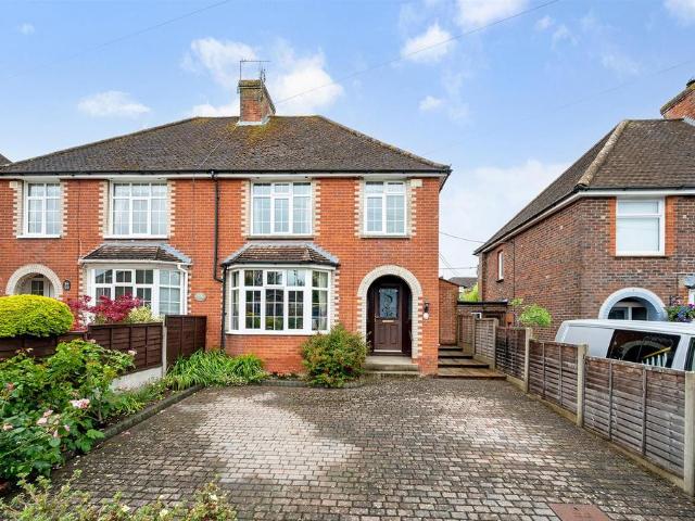 House for sale in Barton Stacey, Hampshire