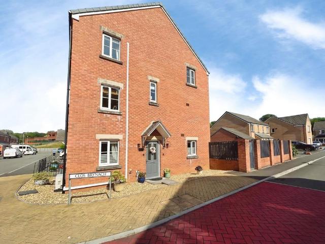 House for sale in Bryncethin, Wales