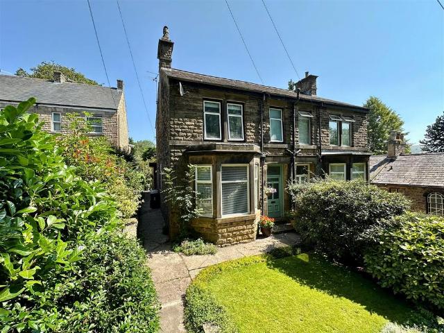 House for sale in Charlesworth, East Midlands