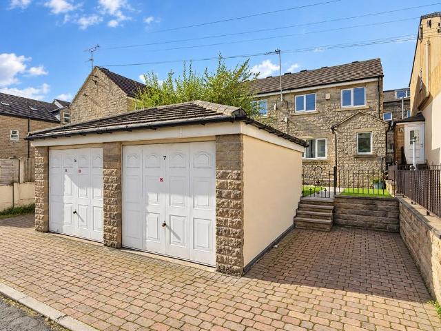 House for sale in Cleckheaton, Kirklees