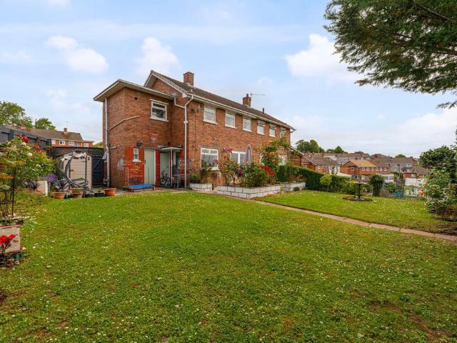 House for sale in Lawrence Hill, Wales