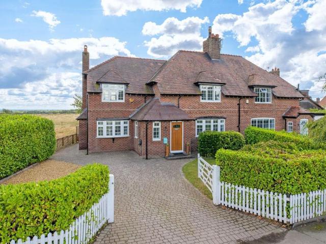 House for sale in Whitley, Lower Whitley