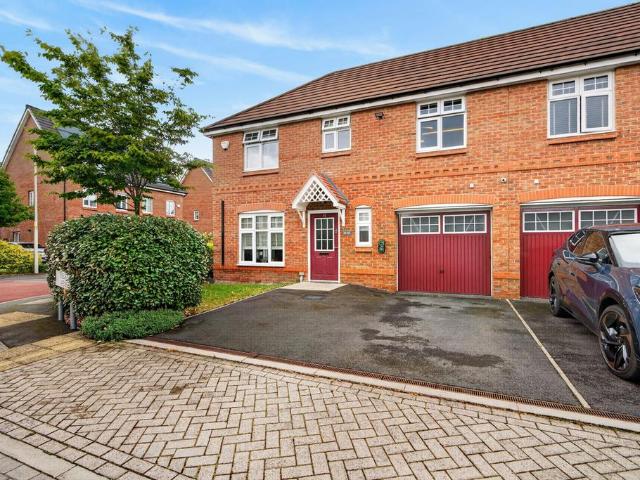 House for sale in Brinnington, Greater Manchester