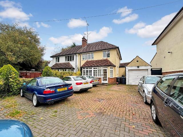 House for sale in London Borough of Croydon, Selsdon