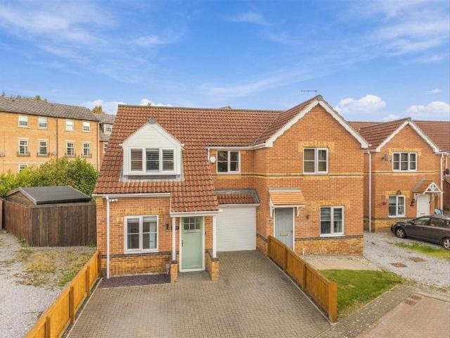 House for sale in Measborough Dike, Barnsley