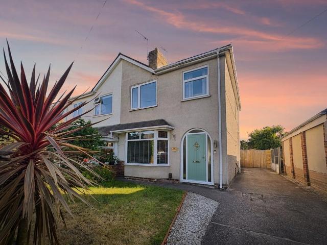House for sale in Berry Hill, Potters Corner
