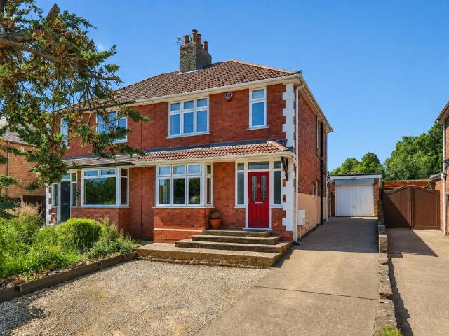 House for sale in Hucknall, East Midlands