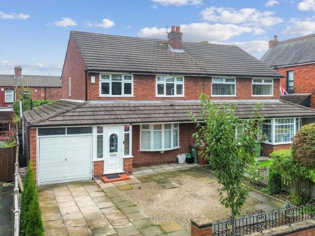 House for sale in Moss Bank, St Helens