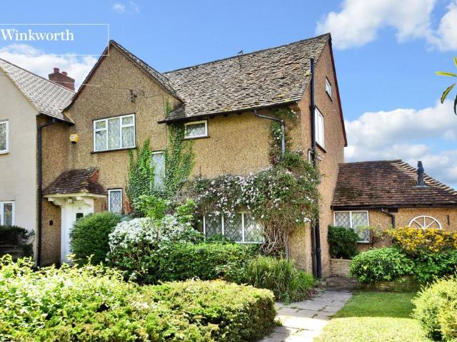 House for sale in Worcester Park, Greater London