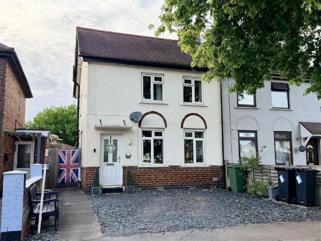 House for sale in Kettlebrook, Staffordshire