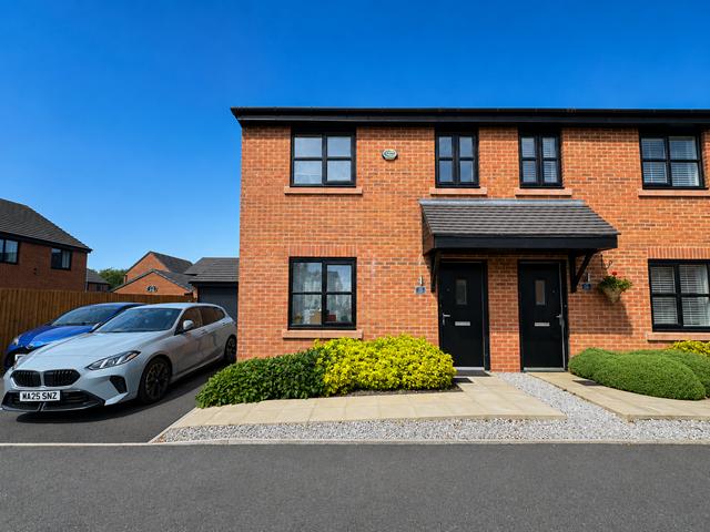 House for sale in Westhoughton, Lee Bank