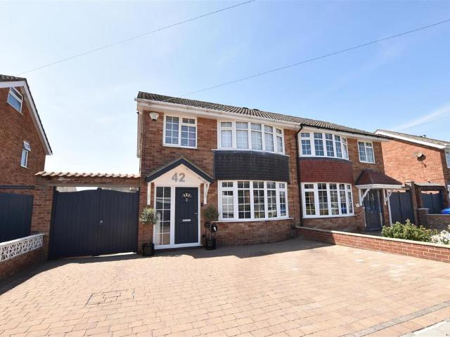 House for sale in Cleethorpes, North East Lincolnshire