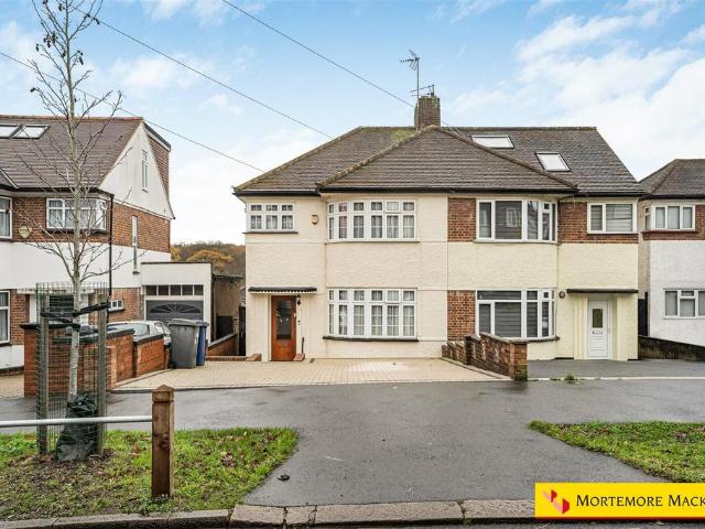 House for sale in Brunswick Park, Greater London