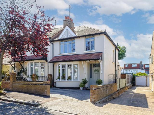 House for sale in Alton Barnes, Essex