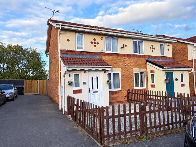 House for sale in Grove Farm, Nuneaton and Bedworth