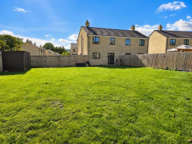 House for sale in Steeton, Bradford